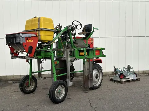 SMA tractor Werktuigdrager