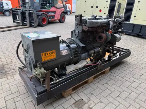 WHITE Multifuel Leroy Somer 100 kVA generatorset (bj 1999)