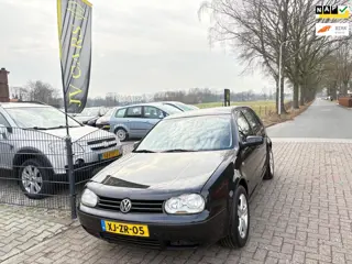 Volkswagen Golf 1.8-5V Comfortline AIRCO,CENTRALE DEURVERGRENDELING,5DRS,SPORTVELGEN,MET NIEUWE APK