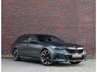 BMW 5 Serie Touring 550e xDrive | Frozen - Pano - Trekhaak