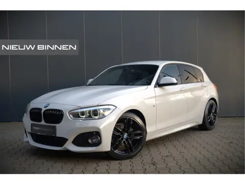 BMW 1-serie 118i Corporate Lease Executive M Sport | Automaat | Stuurverwarming | Stoelverwarming | 