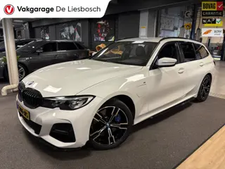 BMW 3-serie Touring 330e High Executive / M-Pakket / M sport / shadow line / leder alcantara / navi