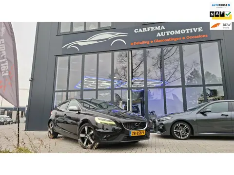Volvo V40 1.5 T3 Polar+ Sport, BTW, Black on Black, Full Panodak, Full Option