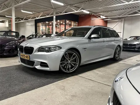 BMW 5 Serie Touring M550d xDrive High Exe. l Head-Up l Elek. trekhaak l Comfortstoelen l Harman/Kard