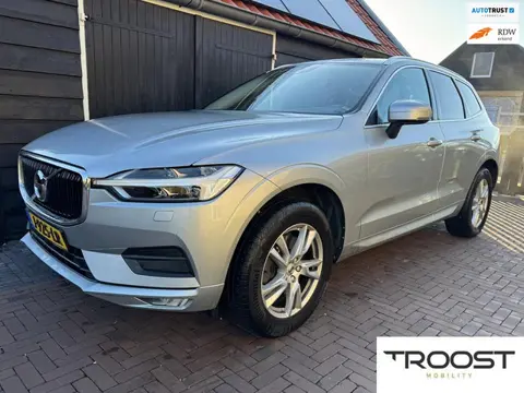 Volvo XC60 2.0 D4 Momentum | Trekhaak | Pano | Harman Kardon | Apple Carplay|El stoelen met gehugen