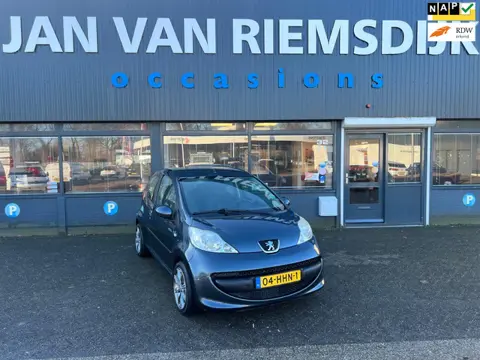 Peugeot 107 1.0-12V XS bj 2008 apk en sportvelgen airco 1595 eu