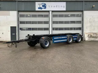 Van Hool 30 ton. Zo goed als nieuw. (bj 2011)