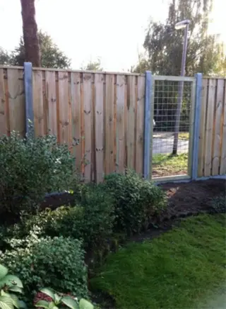 Hout/betonschutting €69, 99 per set