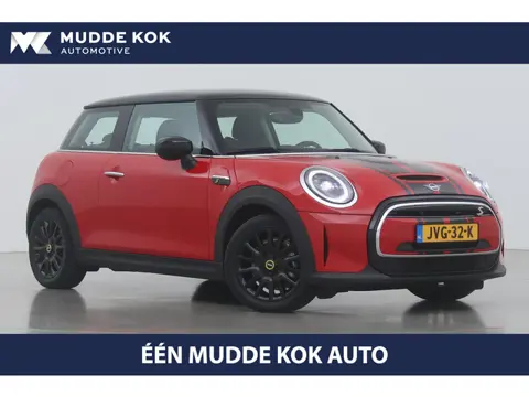 MINI Cooper Classic 33 kWh | Half Leder | Stoelverwarming | LED | Navigatie | PDC A