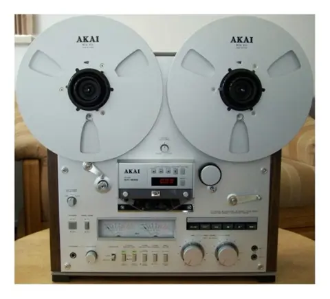 Akai GX-620 GX-625 GX-630DB Bandrecorder Kapot en Repareren