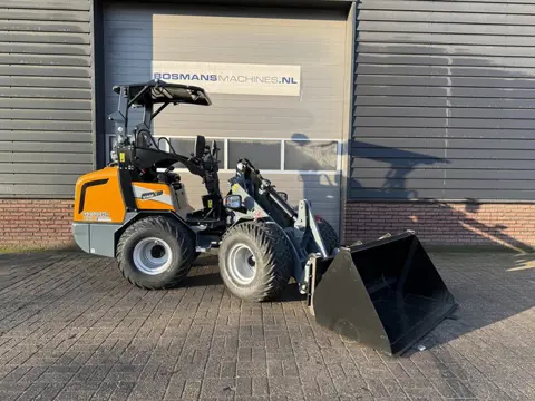 Giant G2500 X-TRA HD minishovel / kniklader NIEUW