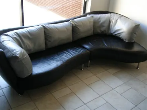 Zeer stijlvolle en comfortabele design leren bank