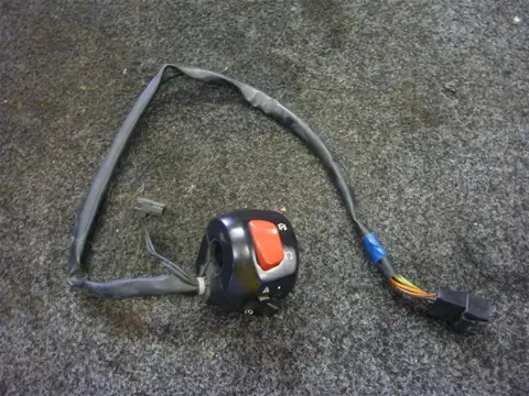 STUURSCHAKELAAR RECHTS Suzuki GSX R 600 2001 - 2003