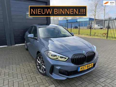 BMW 1-serie 118i High Executive M-Perf M135 Pano Schaalstoelen 360 Camera