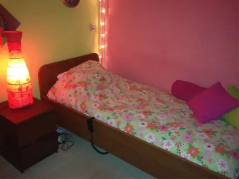 Senioren bed eenpersoons elektrisch