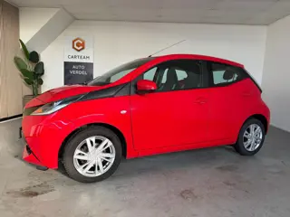 Toyota Aygo 1.0 VVT-i x Airco, LMV, Cruise control