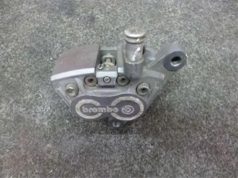 REMKLAUW RECHTS VOOR BMW R 1150 GS 1999 - 2001