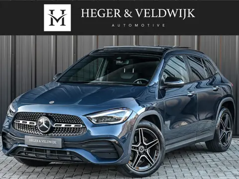 Mercedes-Benz GLA 250 e AMG Line · Panoramadak · Elektr. verst. stoelen · Ambiance sfeerverlichting 