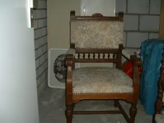 2 mooie oude stoeltjes