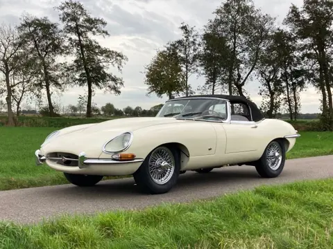 JAGUAR E-TYPE Series 1 Outside Bonnet Latch