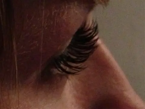 Wimperextenions one by one