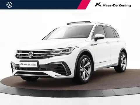 Volkswagen Tiguan 1.5 TSI 150pk DSG R-Line Business+ · Panoramadak · Leder · Apple/Android Car Play 