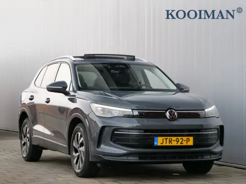 Volkswagen Tiguan 1.5 eTSI Life Edition 150 Pk Automaat DAB / Apple Carplay / Camera / Pano-dak