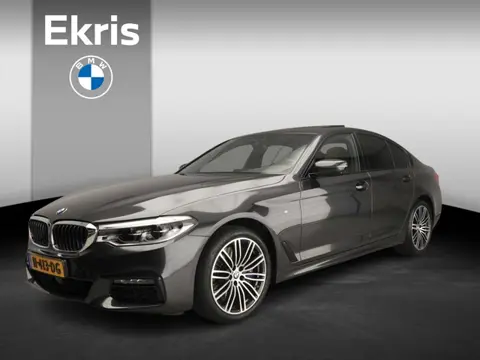 BMW 5 Serie Sedan 540i | M-Sportpakket | LED | Leder | Navigatie | Active cruise | Trekhaak | Schuif