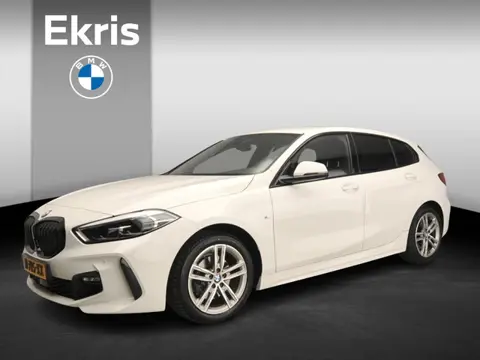 BMW 1 Serie 5-Deurs 118i | M-Sportpakket | LED | Navigatie | Sportstoelen | Clima | DAB | Hifi speak