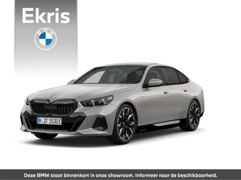 BMW 5 serie 530e M Sport Edition | M Sportpakket Pro | Innovation Pack | Travel Pack | Panoramadak