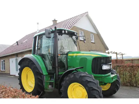 John Deere 6220 (bj 2002)