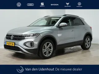 Volkswagen T-Roc 1.5 TSI 150pk DSG Life 75 Edition Navigatie via App Camera PDC Trekhaak Android/Car