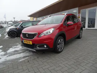 Peugeot 2008 1.2 PureTech Allure (bj 2017)
