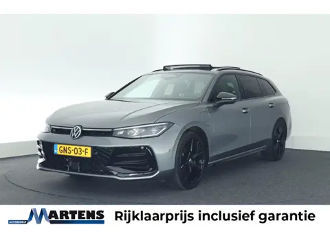 Volkswagen Passat Variant 1.5 eHybrid 204pk R-Line Edition Black Style Trekhaak Camera Head-Up Panor