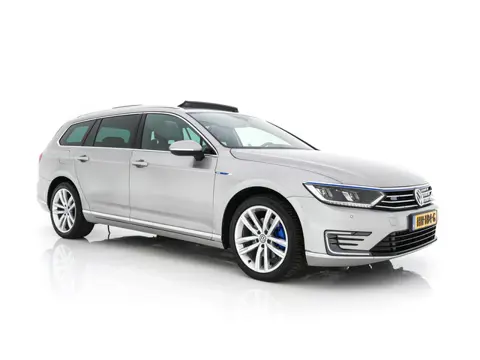 Volkswagen Passat Variant 1.4 TSI GTE Highline Plug-in Aut. *PANO | LEATHER-ALCANTARA | FULL-LED | C