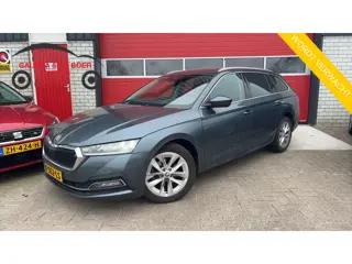 Skoda Octavia Combi 1.0 e-TSI Business Edition AUTOMAAT / TREKHAAK / FULL LED / NAVI / CARPLAY / CLI