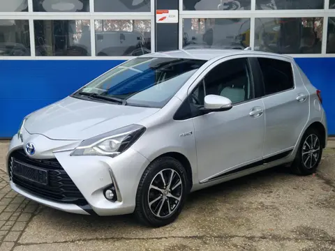 Toyota Yaris 1.5 Hybrid Limited / Camera / Cruise control / Carplay / Keyless / Parkeersensoren / EC