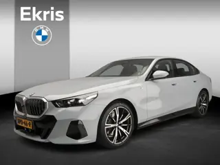 BMW 5 Serie Sedan 520i | M-Sportpakket | LED | Leder | HUD | Elektr. zetels | Sportstoelen | DAB | H