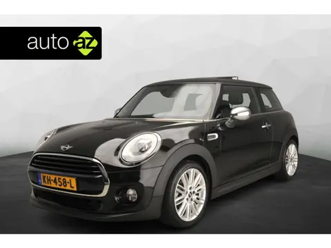 Mini 3-deurs Cooper Automaat / Panoramadak / PDC / Climate / LED / Harman-Kardon / Leder / Sportstoe