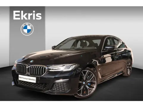 BMW 5 Serie Sedan 530e M Sport Plus | Exklusive volleder | Stuur- en stoelverwarming | Harman Kardon