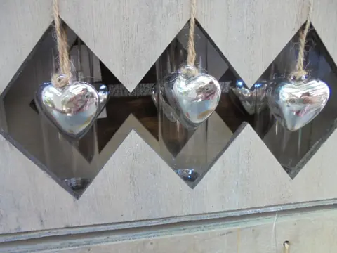 VAAS REAGEERBUIS - KOKER VAASJES 3 dlg GLAS h 13 X 23 CM Nieuw