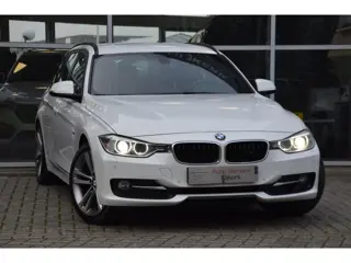 BMW 3-serie Touring 316i High Executive Aut. Sport Leder Stoelverwarming Pdc Trekhaak