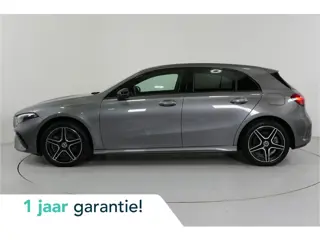 Mercedes-Benz A-Klasse 250 e AMG Night PHEV 218 pk | Trekhaak | Virtual | Camera | Stl. verw. | Sfee