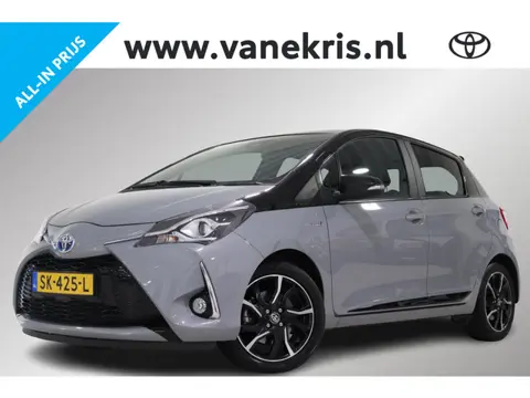 Toyota Yaris 1.5 Hybrid Bi-Tone Plus, Cruise Control, Pano, Camera, LM Velgen, Bluetooth, Navi!