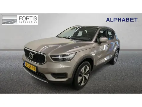 Volvo XC40 1.5 T2 Momentum NL-AUTO | TREKHAAK | STOEL VERWARMING
