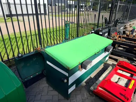 Frontbox, Frontschuif Opbergkist