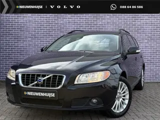 Volvo V70 2.5T Momentum | 12 mnd BOVAG GARANTIE | Nederlandse auto | Stoelverwarming | Trekhaak | Le