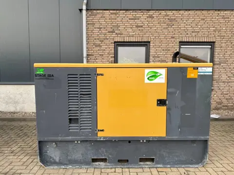 Perkins 1104D-E44TA Stamford 100 kVA Silent Noodstroom generatorset as New ! 1389 hours