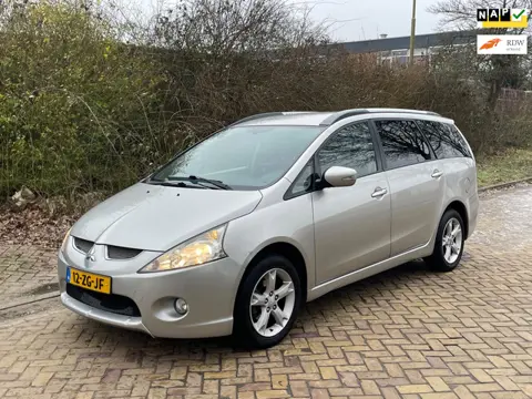 Mitsubishi Grandis 2.4-16V InSport Automaat 7 personen