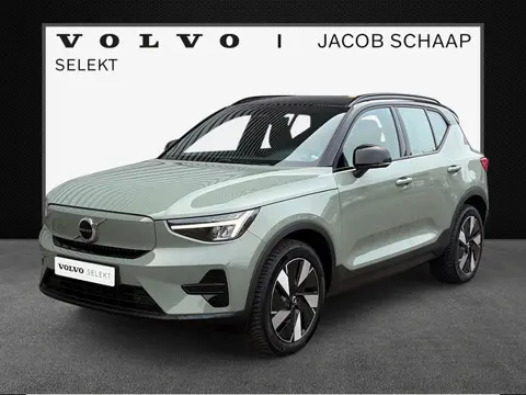 Volvo XC40 Single Motor Plus 69 kWh / Stoel- en stuurverwarming / Achteruitrijcamera / Elektrische a